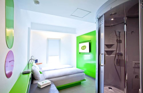 Gubeng Hotel | Pop! Hotel Gubeng Surabaya