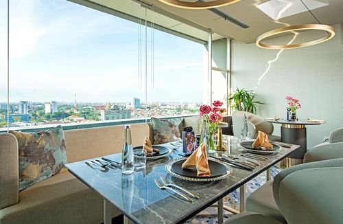 Gubeng Hotel | HARRIS Hotel & Conventions Gubeng Surabaya