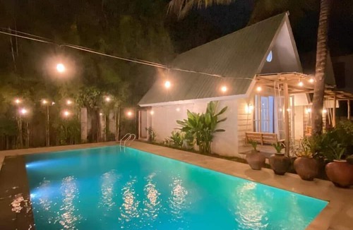 Sekongkang Resort | Elhoppo Pasir putih resort & resto