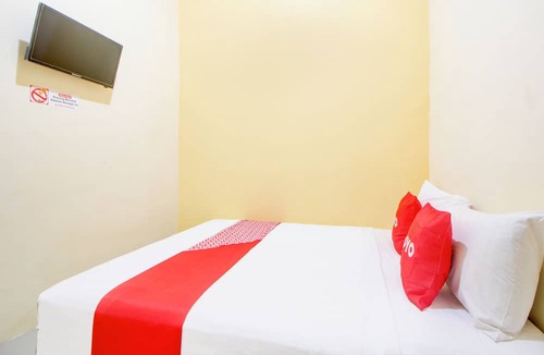 Purwokerto Hotel | Hotel O Alun-Alun Purwokerto Near Gor Satria Purwokerto Formerly Guest House Blessing