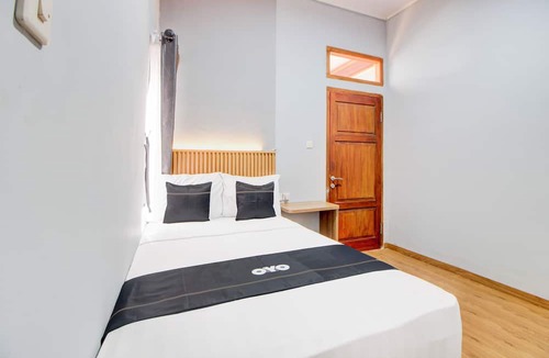 Banguntapan Hotel | Capital O 94314 Sunny Co Living