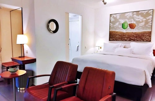Parongpong Hotel | KoenoKoeni Boutique Hotel