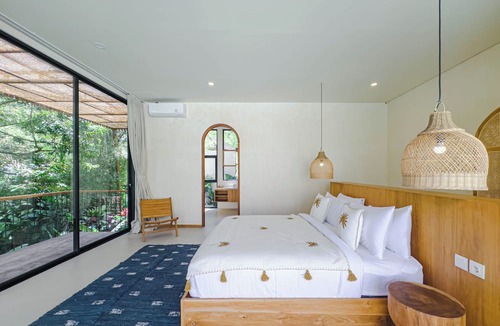 Melayang Villa | Abangan Palace Ubud - Jungle View