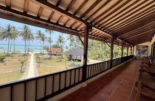 Karimunjava Hotel | Arys lagoon bungalow & hotel