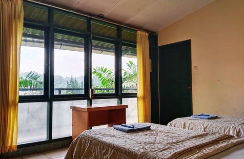 Cisarua Hotel | Hotel Grand Astoeti