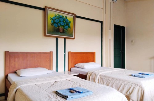 Cisarua Hotel | Hotel Grand Astoeti
