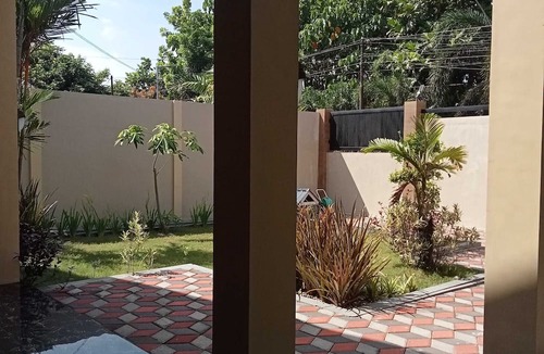 Jember Hotel | EXPRESS O 91708 Rumah Sriwijaya 12a Syariah