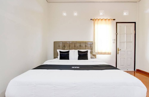 Pakem Hotel | Capital O 93994 Dalem Kamulyan Syariah Guest House