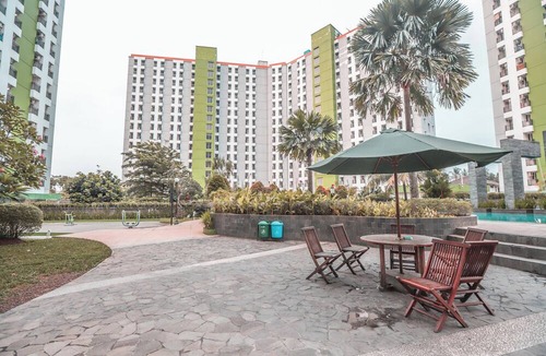 South Tangerang Hotel | Hotel O Ciputat Near Apartment Green Lake View Ciputat