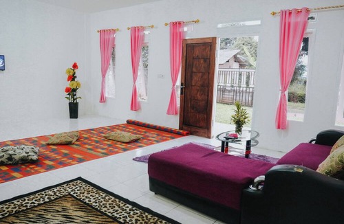 Megamendung Villa | homestay sembiring dua