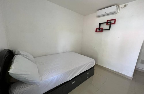 Gresik Hotel | Hotel O Aero Kost Bu Lisa Syariah Near Pasar Tradisional Lawang
