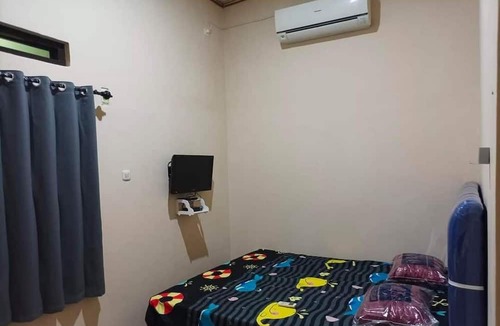 Singaraja Hotel | OYO 93741 Ayna Kost Syariah