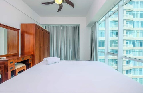 East Kuningan Apartment | Homey And Warm 1Br Apartment At Ambassade Kuningan