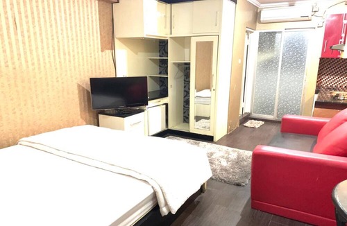 Cibubur Hotel | OYO 93585 Apartemen Cibubur Village By Raja Property
