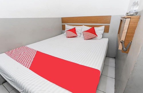 Ciledug Hotel | OYO 93584 RukotelNearICE BSD