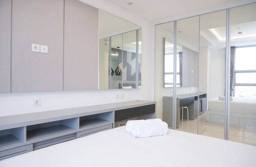Kebayoran Lama Apartment | Elegant 2Br Apartment With Private Lift At The Kencana Residence