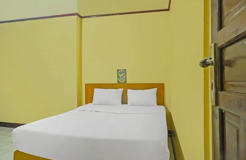 Garut Hotel | Hotel O Penginapan Laras PaminggirNearPesona Alam Seafood Pink Mira