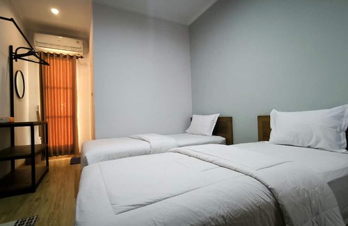 Mungkid House | Nez's Guesthouse Syariah