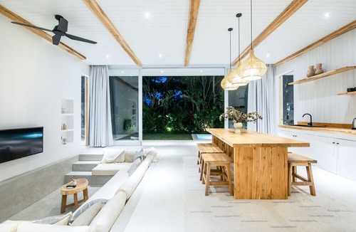 Pecatu Cottage | Modern 2BR Villa, 4min to Bingin's Coastal Charm
