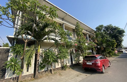 Kecamatan Janapria Hotel | OYO Life 93258 Kos Sahabat