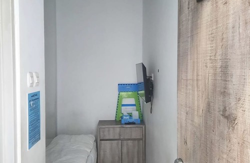 Jakarta Hotel | OYO Life 92883 Kost Ratana Cengkareng Syariah