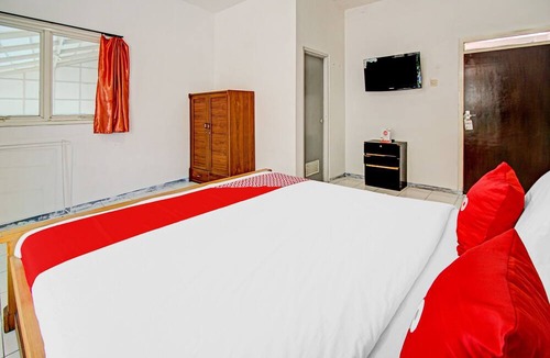 Ngaglik Hotel | OYO Life 90077 Live Homestay