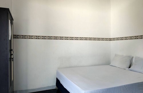 Parepare Hotel | OYO 93412 Kost Irma Syariah Near UPTD SMP Negeri 8 Parepare