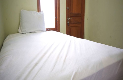 Dinoyo Hotel | OYO Life 93382 Gajayana Kost Female Only Syariah