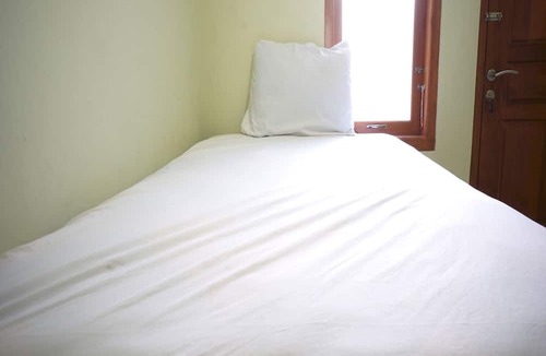 Dinoyo Hotel | OYO Life 93382 Gajayana Kost Female Only Syariah