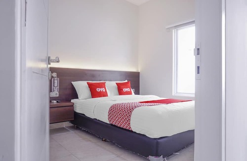 Taman Sari Hotel | Hotel O Pioneer Pasar Baru