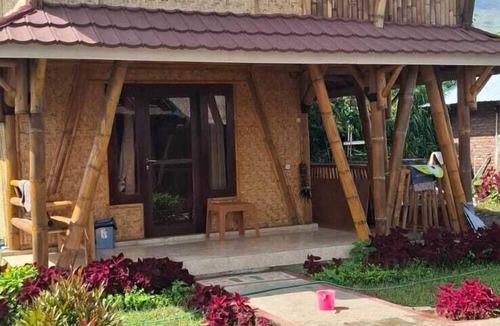 Bayan Bed & Breakfast | Bale Gantar
