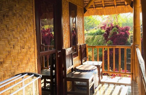 Bayan Bed & Breakfast | Bale Gantar
