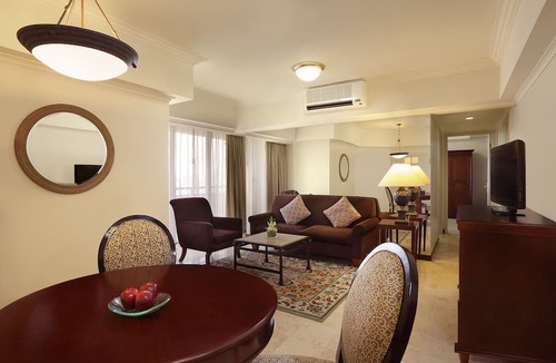 Semanggi Hotel | Aryaduta Suites Semanggi