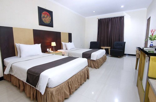 Pekalongan Hotel | Parkside Mandarin Hotel Pekalongan