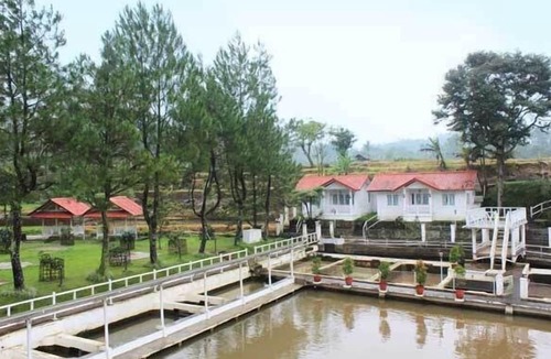 Jalancagak Resort | Marbella Twin Waterfall Resort Ciater