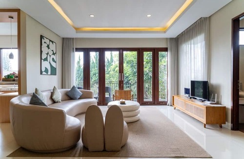 Bandung Villa | Morning Breeze City View 5Br Heated Pool Billiard
