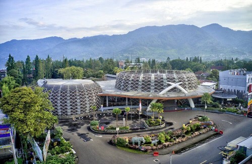 Cisarua Resort | Royal Safari Garden Resort & Convention
