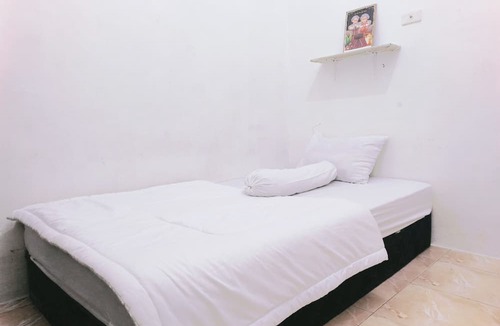 Tanjung Duren Utara House | Kost Griya Hikari by Ecommerceloka