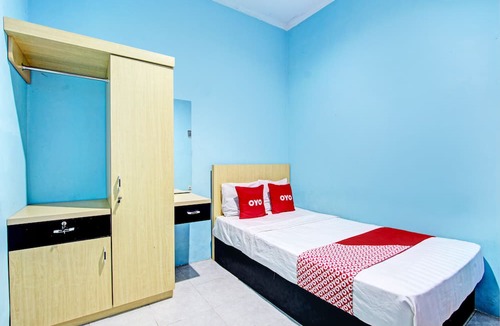 Tegal Hotel | OYO 93209 Guest House Cemara 3