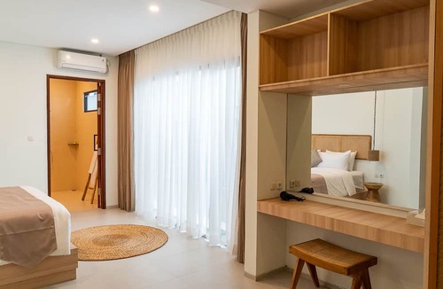 Bandung Villa | Sunrise City View Villa 9 Bedrooms With a Private Swimming Pool and a Billiard Table