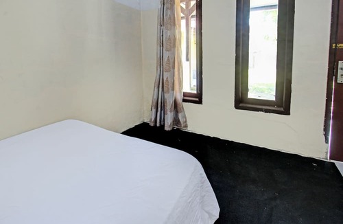 Praya Hotel | OYO Life 92853 Kost 999