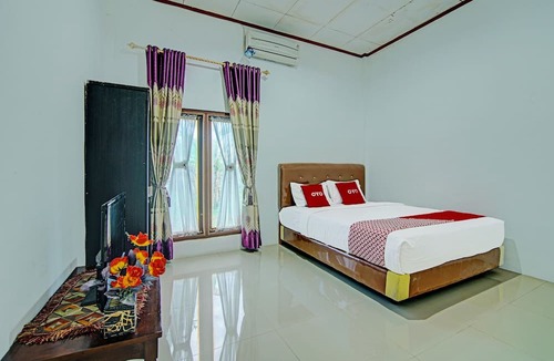 Padang Hotel | OYO 91852 Prima Guesthouse Syariah