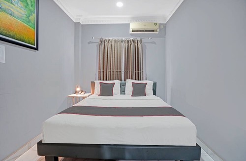Probolinggo Hotel | Collection O 90783 Probolinggo Homestay