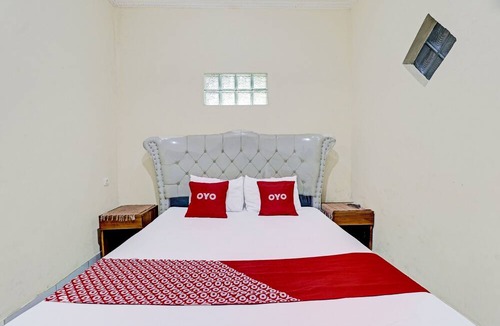Sumedang Hotel | OYO Life 91480 Putridapisa Syariah