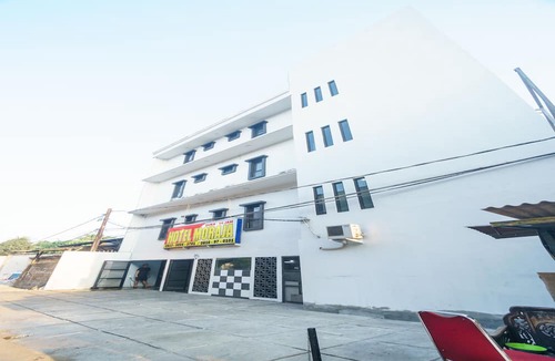 Duren Sawit Hotel | OYO 93133 Hotel Moraja Near Stikes Abdi Nusantara