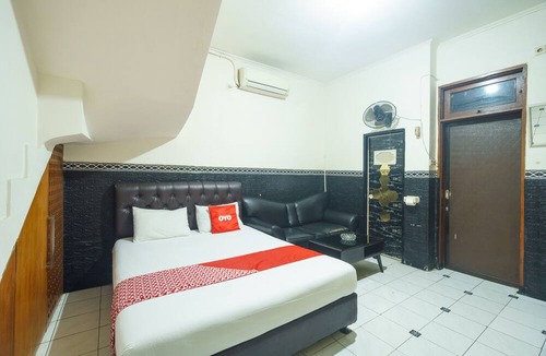 Duren Sawit Hotel | OYO 93132 Modom Homestay Near RS Islam Jakarta Pondok Kopi