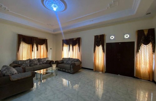 Sleman House | Omah Sawah Homestay