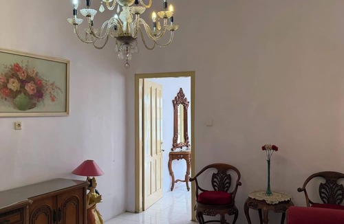 Central Yogyakarta Villa | Ndalem Suryomentaraman