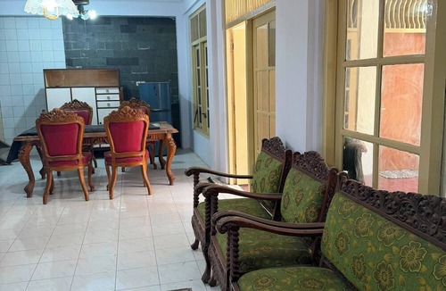 Central Yogyakarta Villa | Ndalem Suryomentaraman