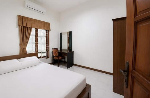 Surakarta Hotel | Hotel O Syariah Near UNS Surakarta forme